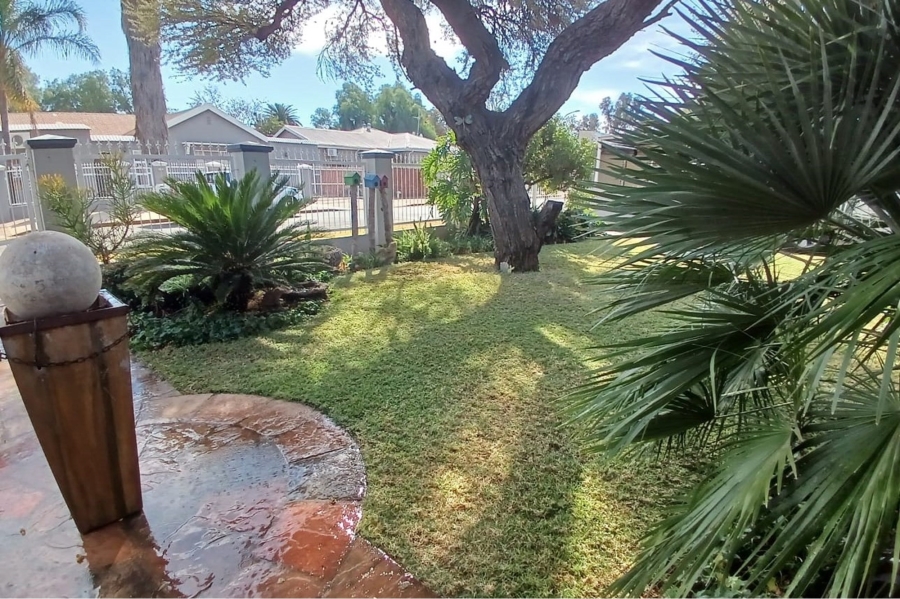 4 Bedroom Property for Sale in Herlear Northern Cape